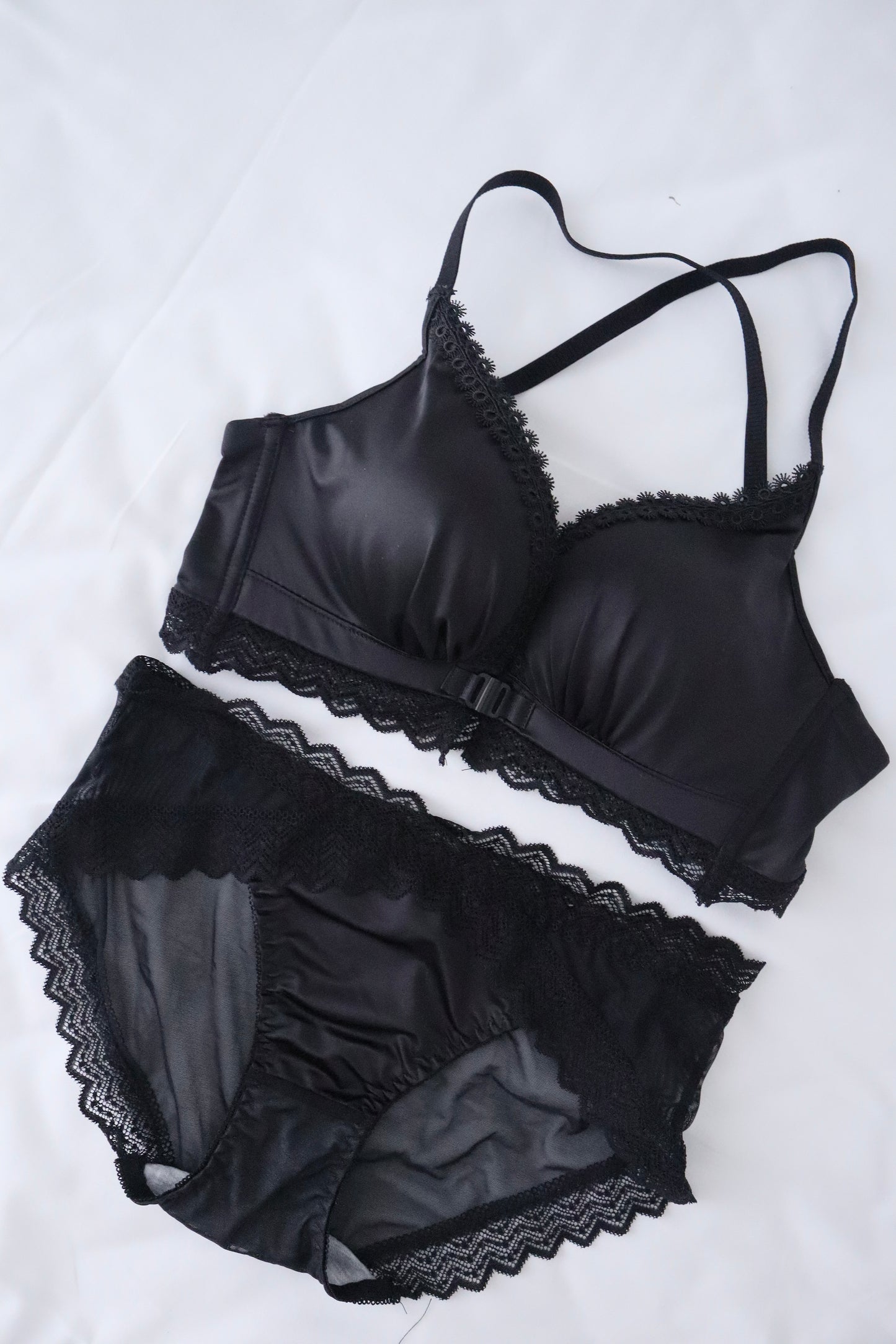 front clasp pearlescent bra