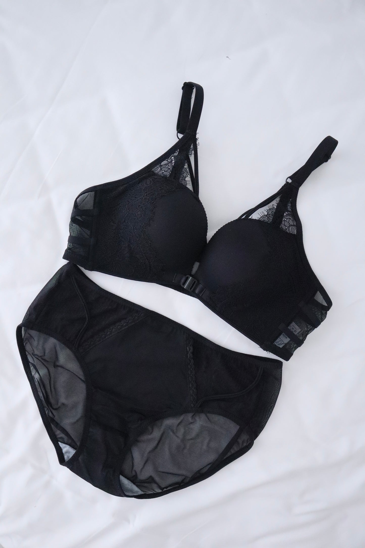 front clasp sexy-V bra