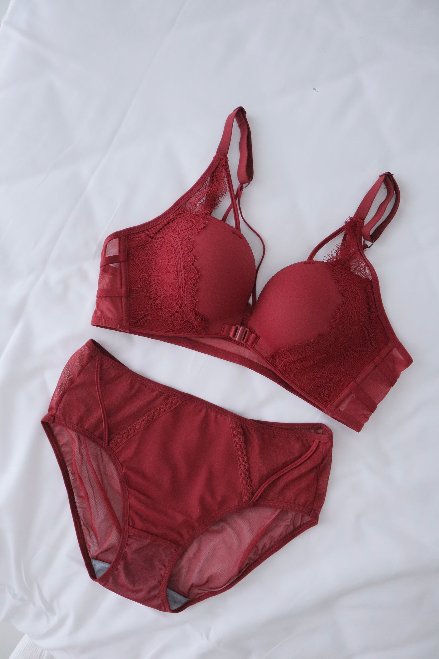 front clasp sexy-V bra